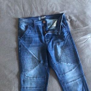 Skinny jeans